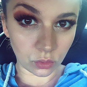 Meet your Posher, Gabrielle